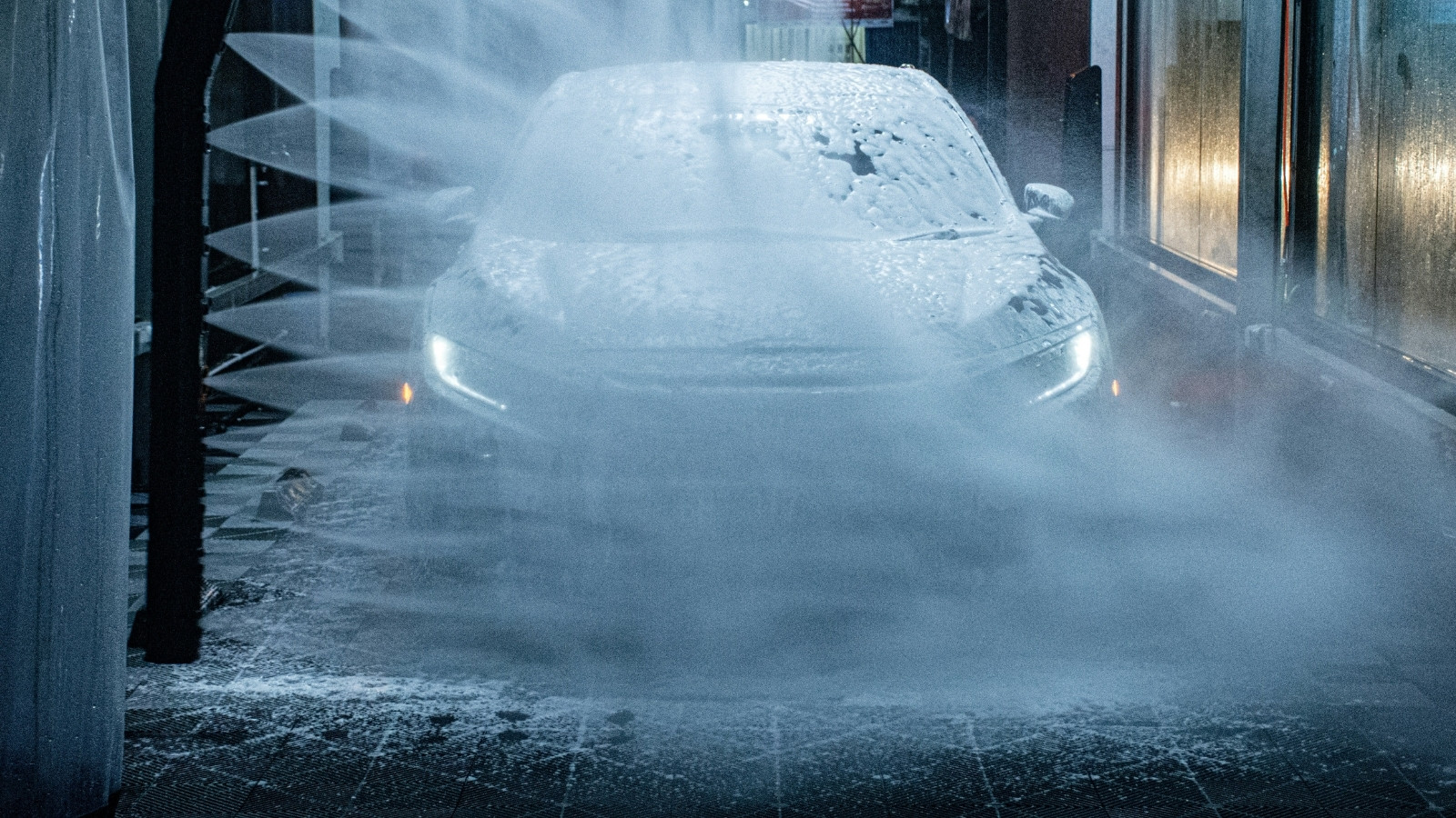 touchless car wash compared to professional hand washing in Snohomish County